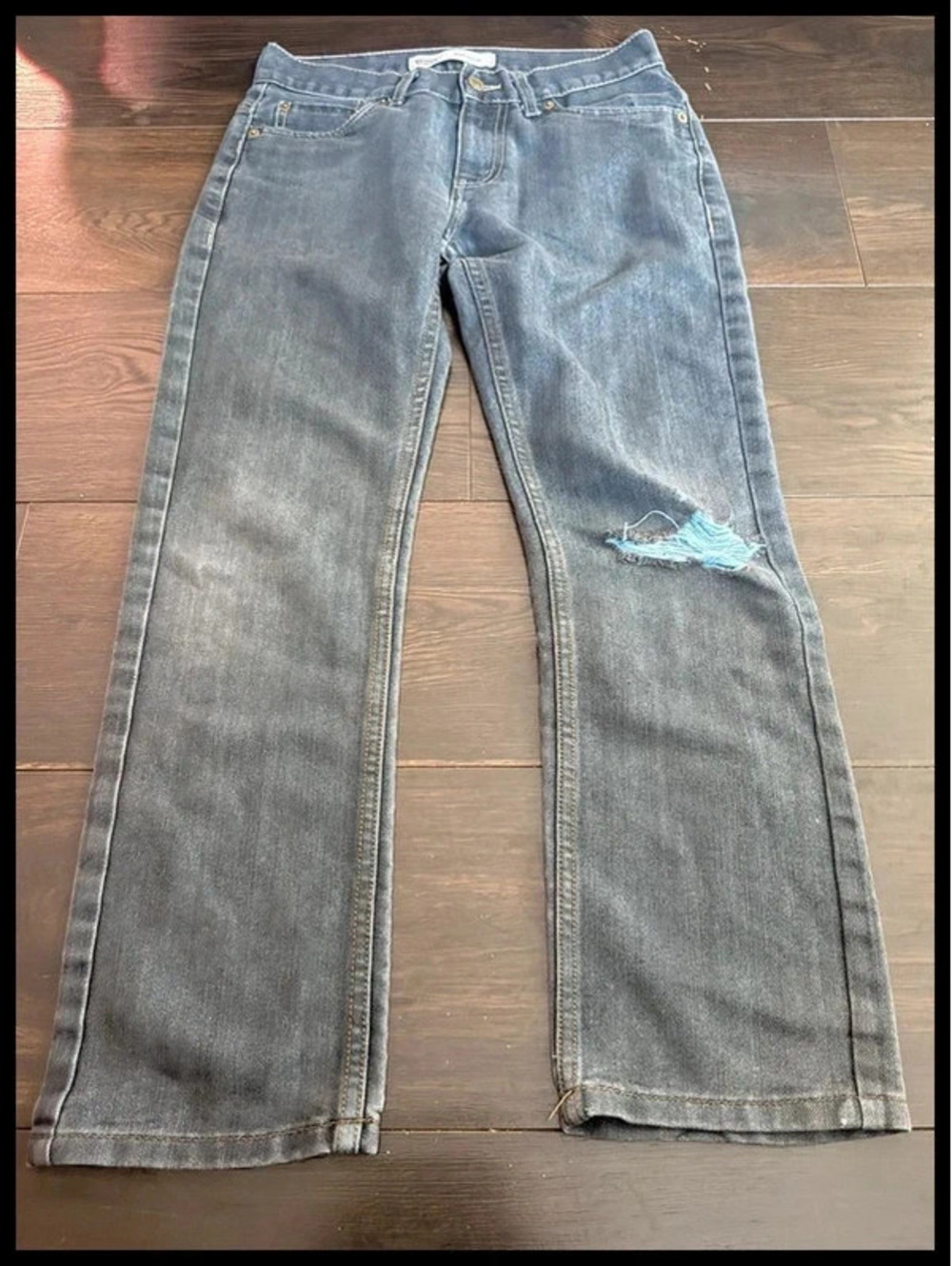 Levi’s 511 Slim Jeans Dark Wash Distressed Knee Women’s Size 14 W27 L27 129